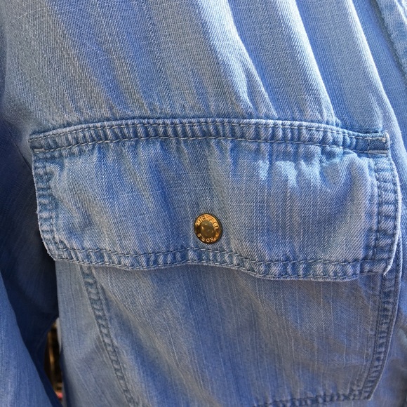 ✅SOLD✅Michael Kors chambray denim shirt - Picture 6 of 7